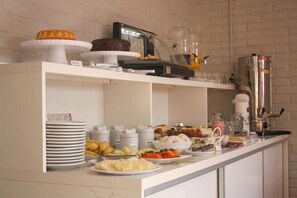 Desayuno buffet incluido todos los días 