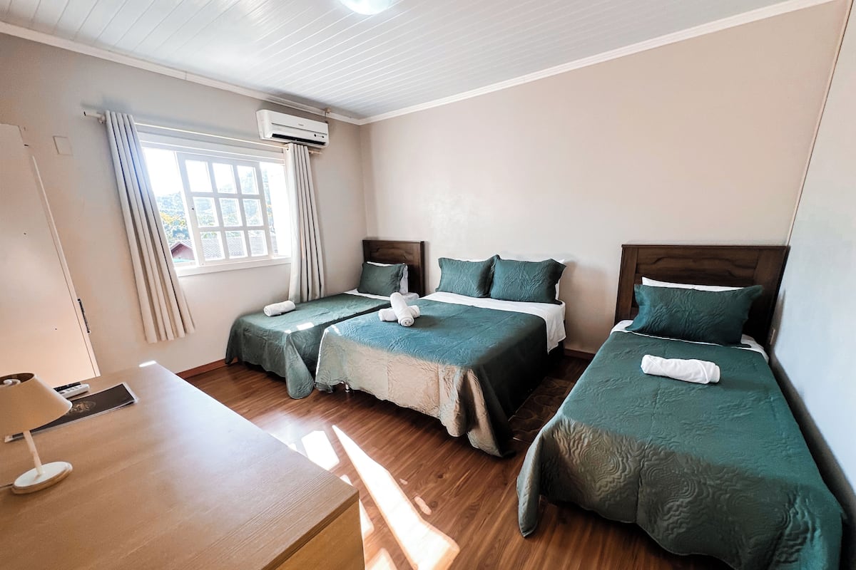 Economy Quadruple Room