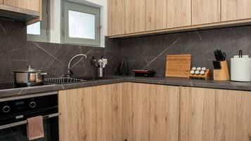 雪櫃、焗爐、爐具、咖啡機/沖茶器