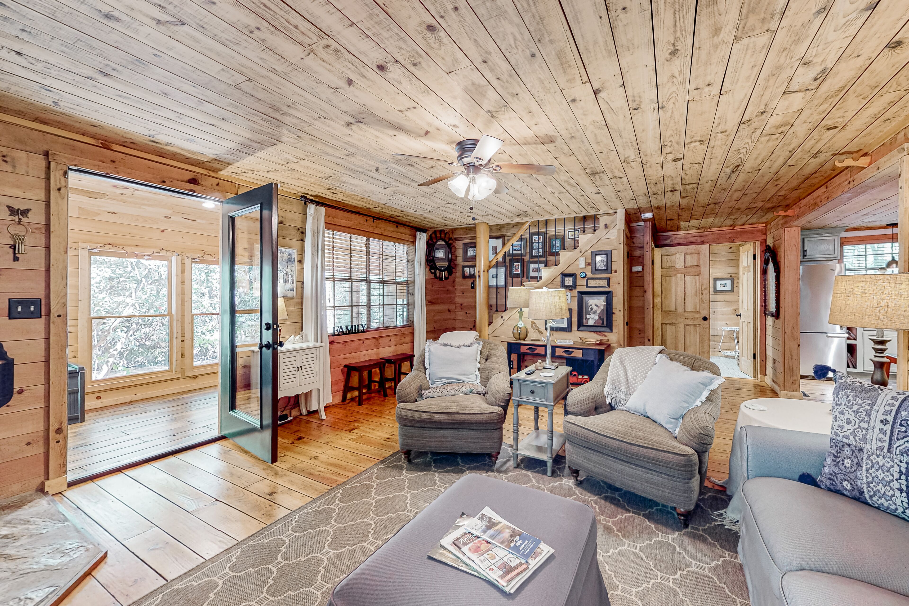 Dog-friendly cabin near creek with firepits, deck, fireplace, creek views, grill