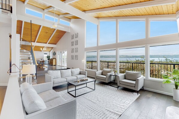 TV, fireplace - Inviting pet-friendly waterfront home with firepit, pool table, grill, & W/D (Camano Island)