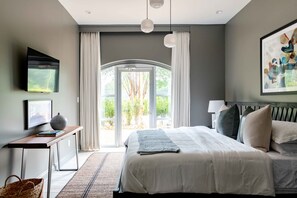 2 chambres, fer et planche à repasser, Wi-Fi, draps fournis