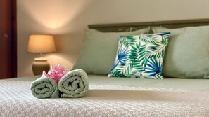 1 quarto, Wi-Fi de cortesia, roupa de cama