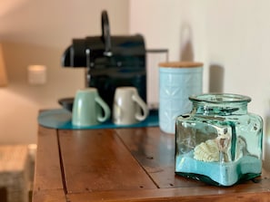 Kaffee und/oder Kaffeemaschine