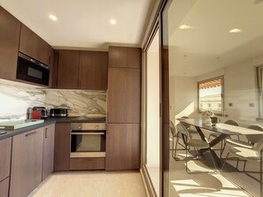 Fridge, microwave, oven, dishwasher