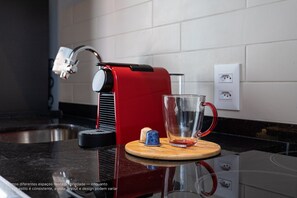 Comfort-Apartment | Eigene Küche | Kühlschrank, Mikrowelle, Herdplatte, Wasserkocher mit Kaffee-/Teezubehör