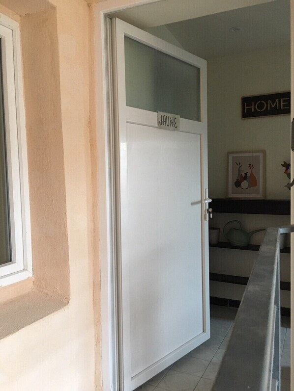 Interior - Appartement Cosy Bien Situé. Maison Jaune (Stains)