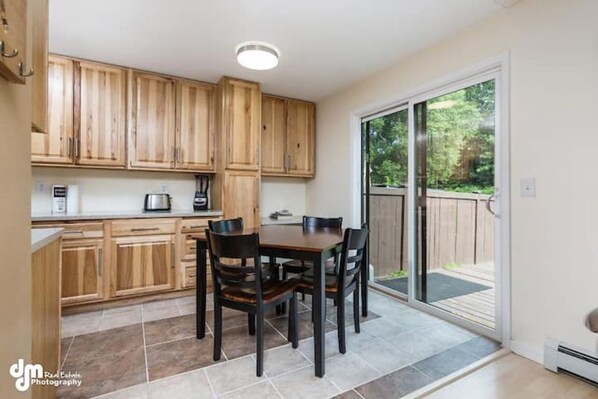 Dining - Centrally Located Alaskan Home 2.0 (Anchorage)