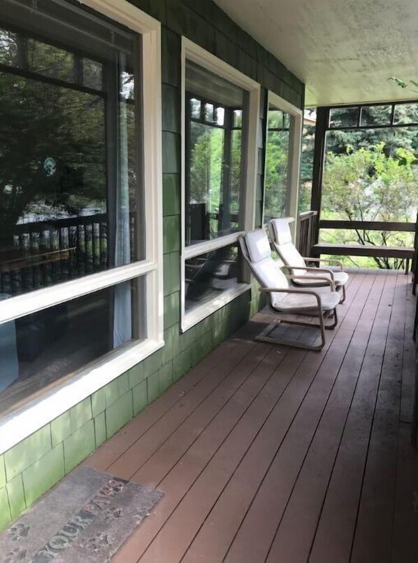 Terrace/patio - West Anchorage Haven with WiFi/Netflix (Anchorage)