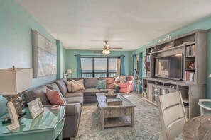 TV, fireplace, offices