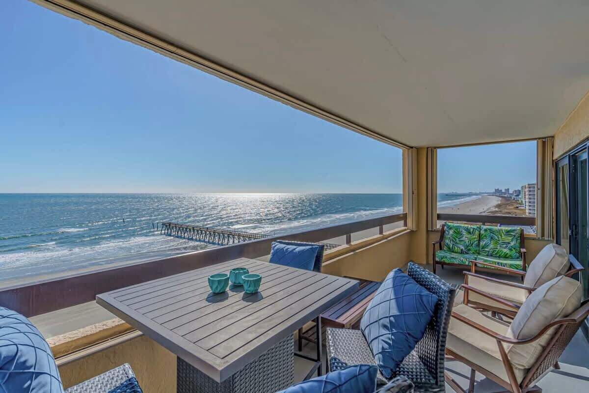 Large oceanfront balcony!
