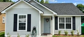 Recently updated 3 Bedroom Home with Patio