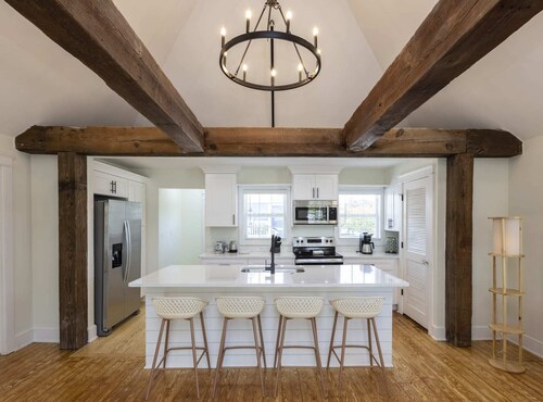 Cape Henry Full Suite Inn at Old Beach