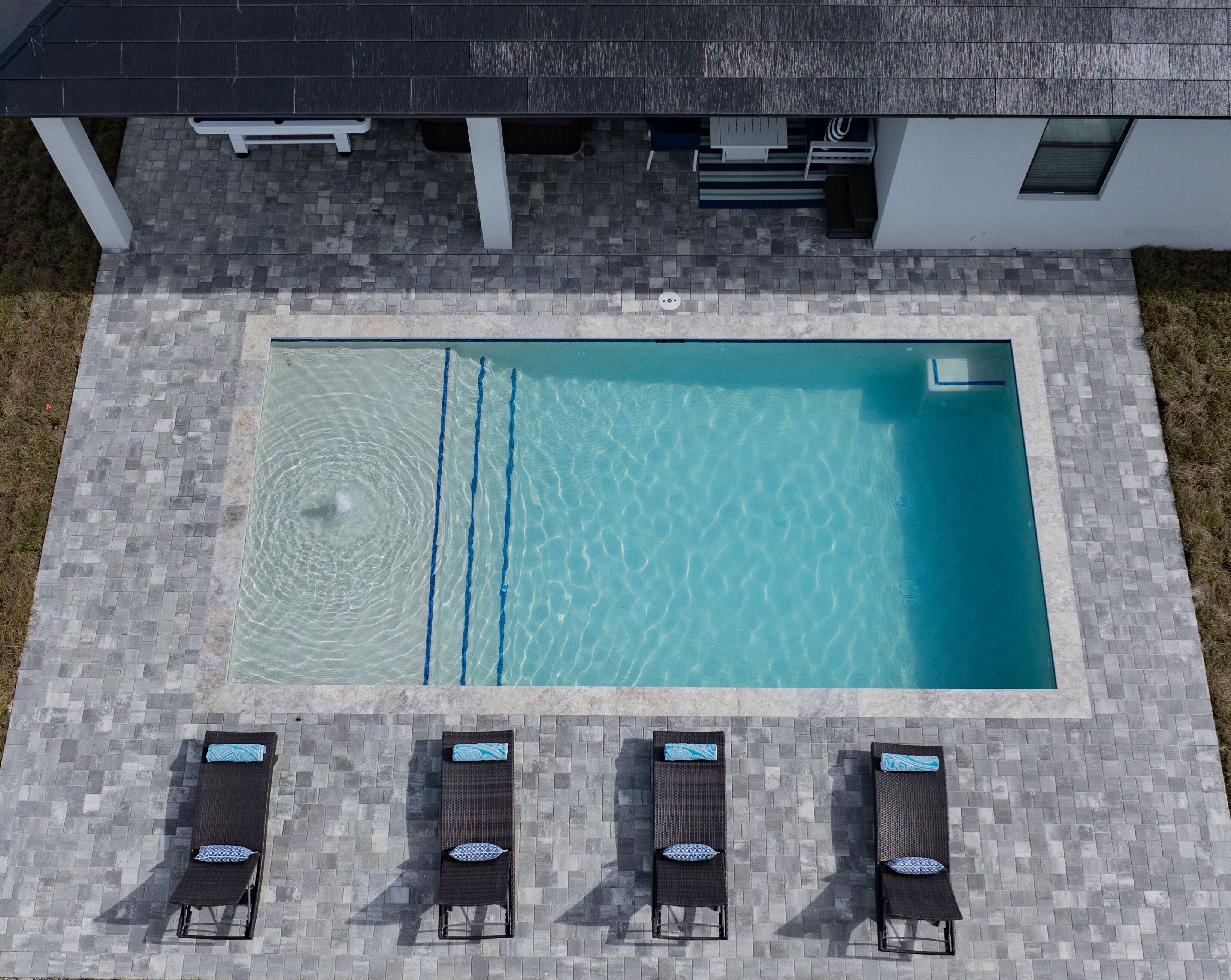 New 4 bedroom home, Band New Pool, Hot Tub
