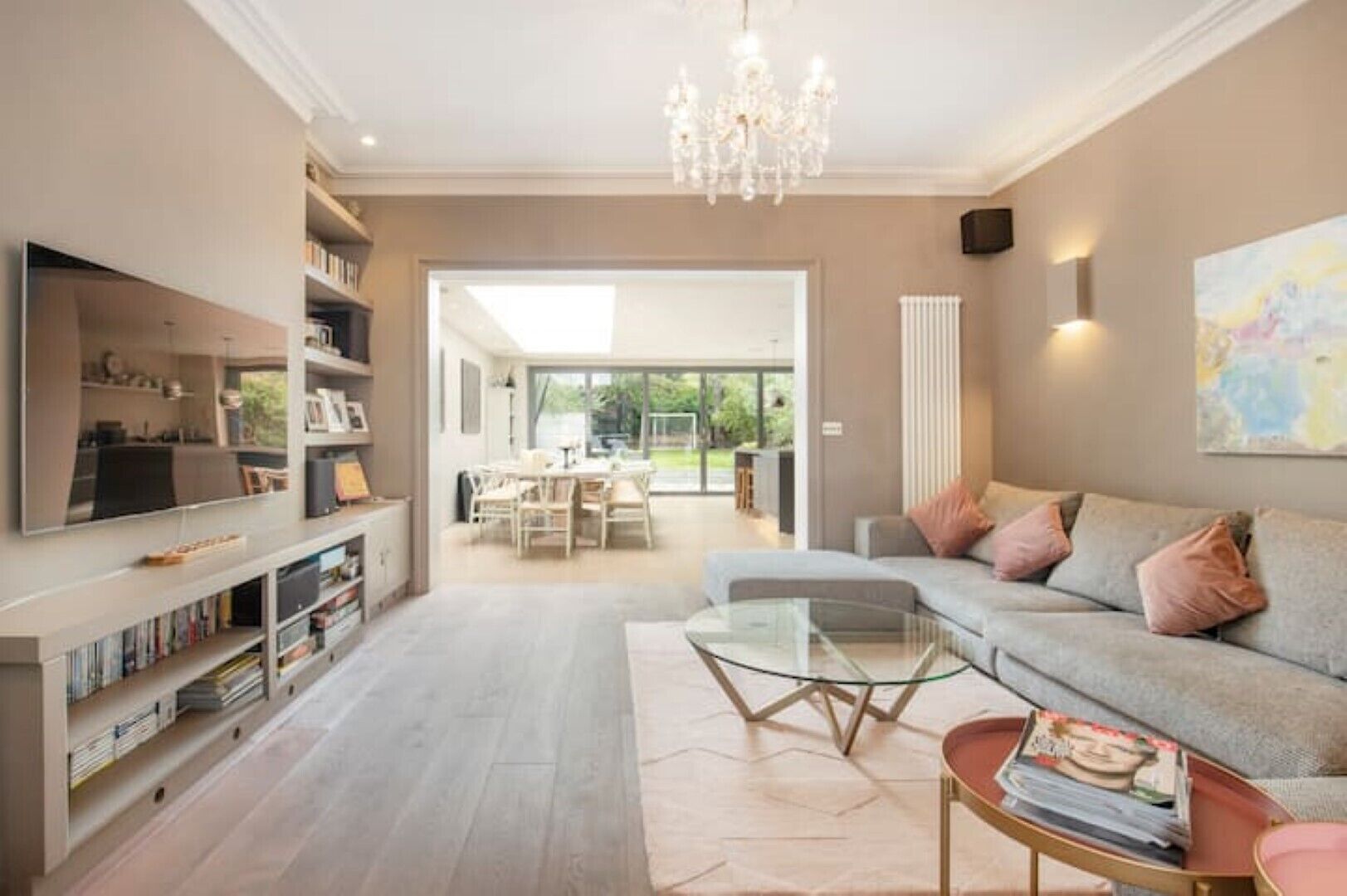 Spacious & Stylish Family Home With Lovely Garden