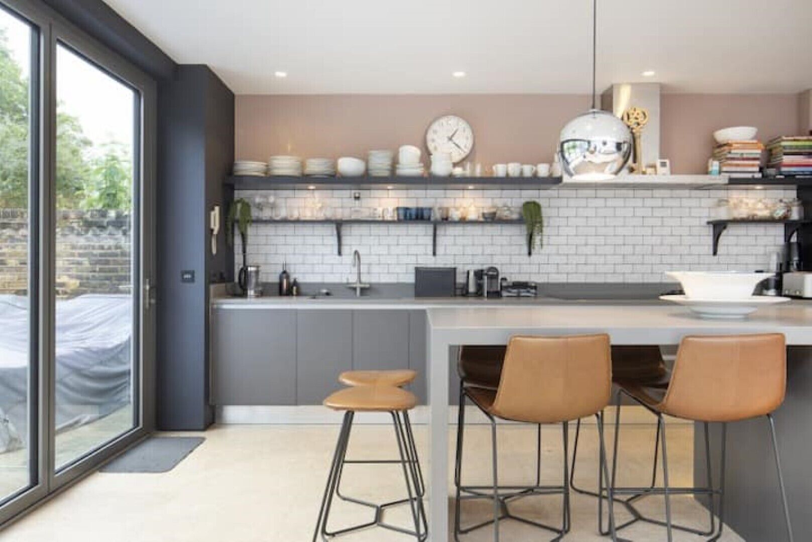 Spacious & Stylish Family Home With Lovely Garden