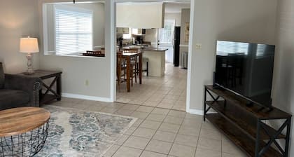 Get-Away on Wayland Cozy Cottage