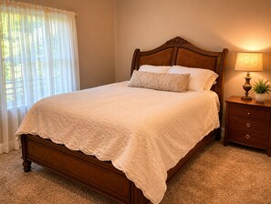 6 habitaciones, tabla de planchar con plancha y cuna de viaje 