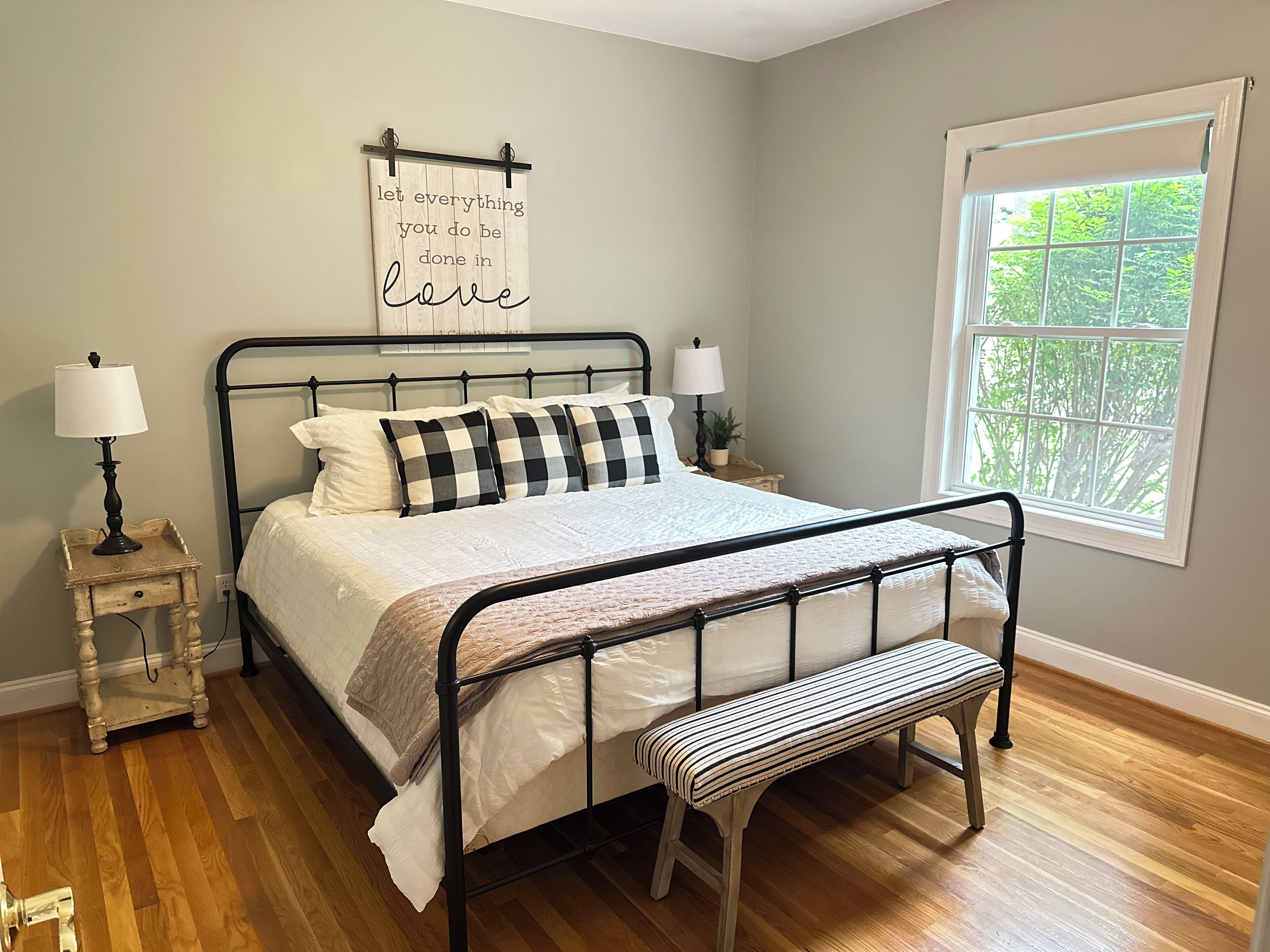 6 chambres, fer et planche à repasser, lit parapluie, Wi-Fi gratuit