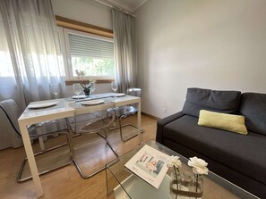Apartment | Living area - Moreda Garden Apartment by Trip2Portugal (Porto)