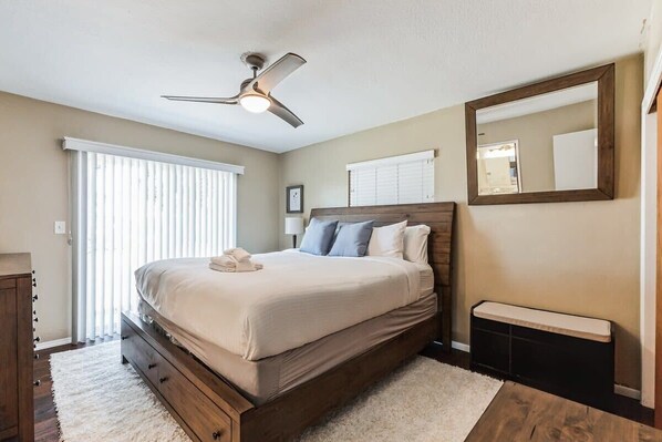 4 Schlafzimmer, Bügeleisen/Bügelbrett, WLAN, Bettwäsche