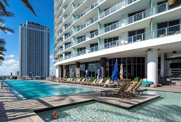 Pool - Beachfront Hyde Getaway (Hollywood)