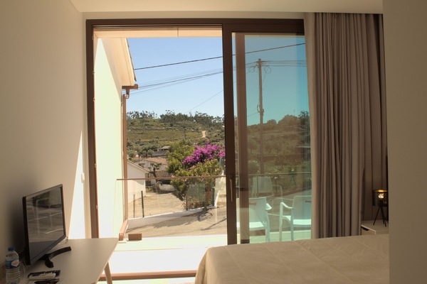 Comfort Room | Balcony