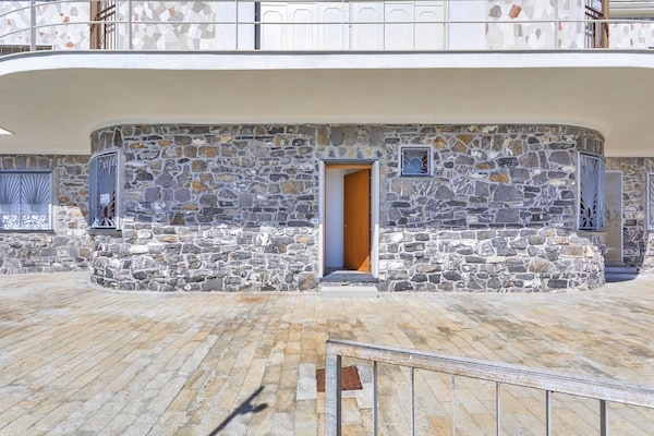A Few Steps From The Sea By Wonderful Italy - Recco