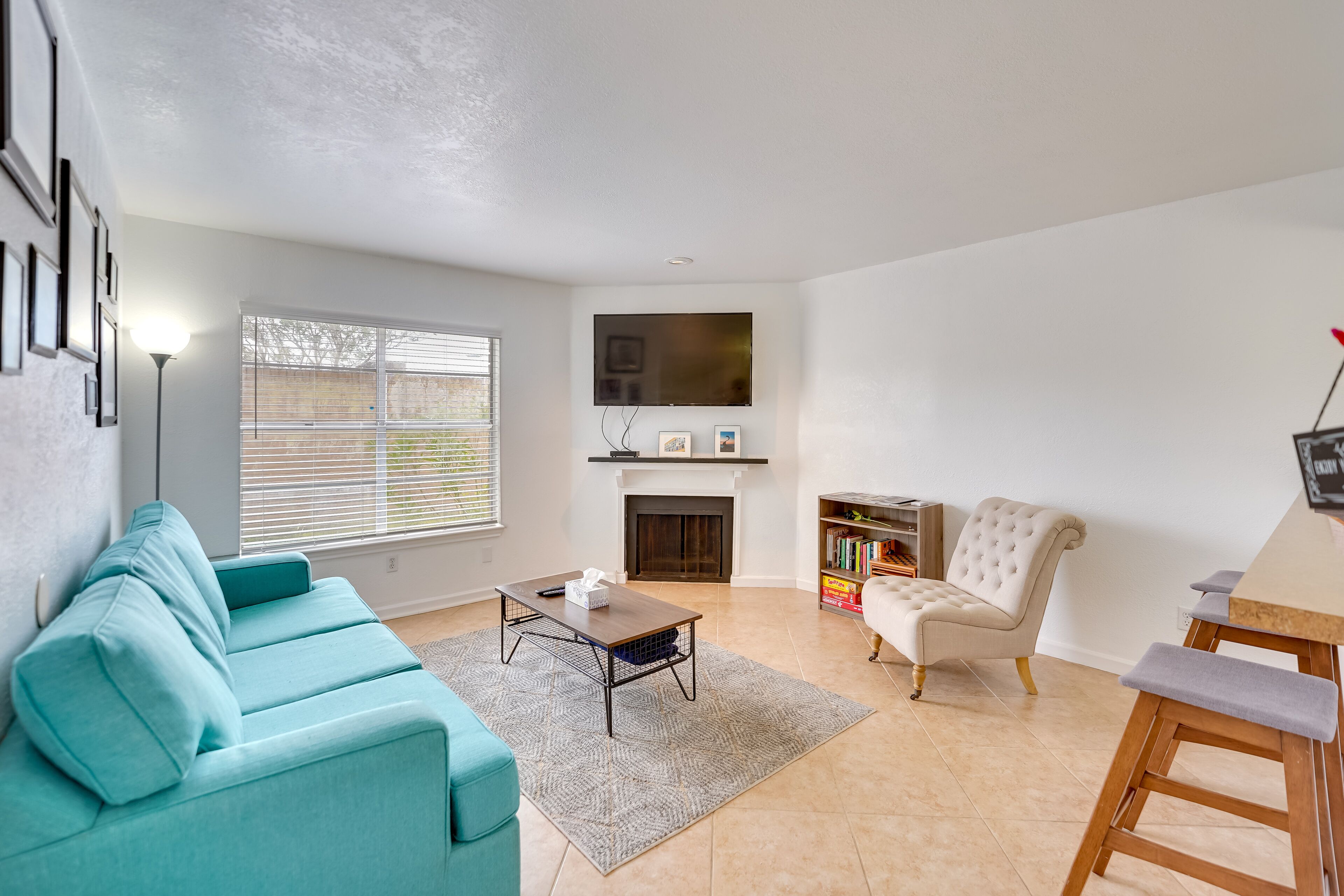 Texas Retreat - Pool Access, Near Hiking & Beaches