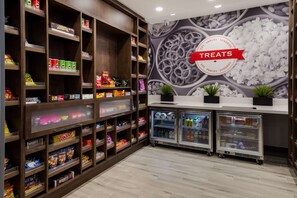 Snack bar - Hampton Inn Concord (Concord)
