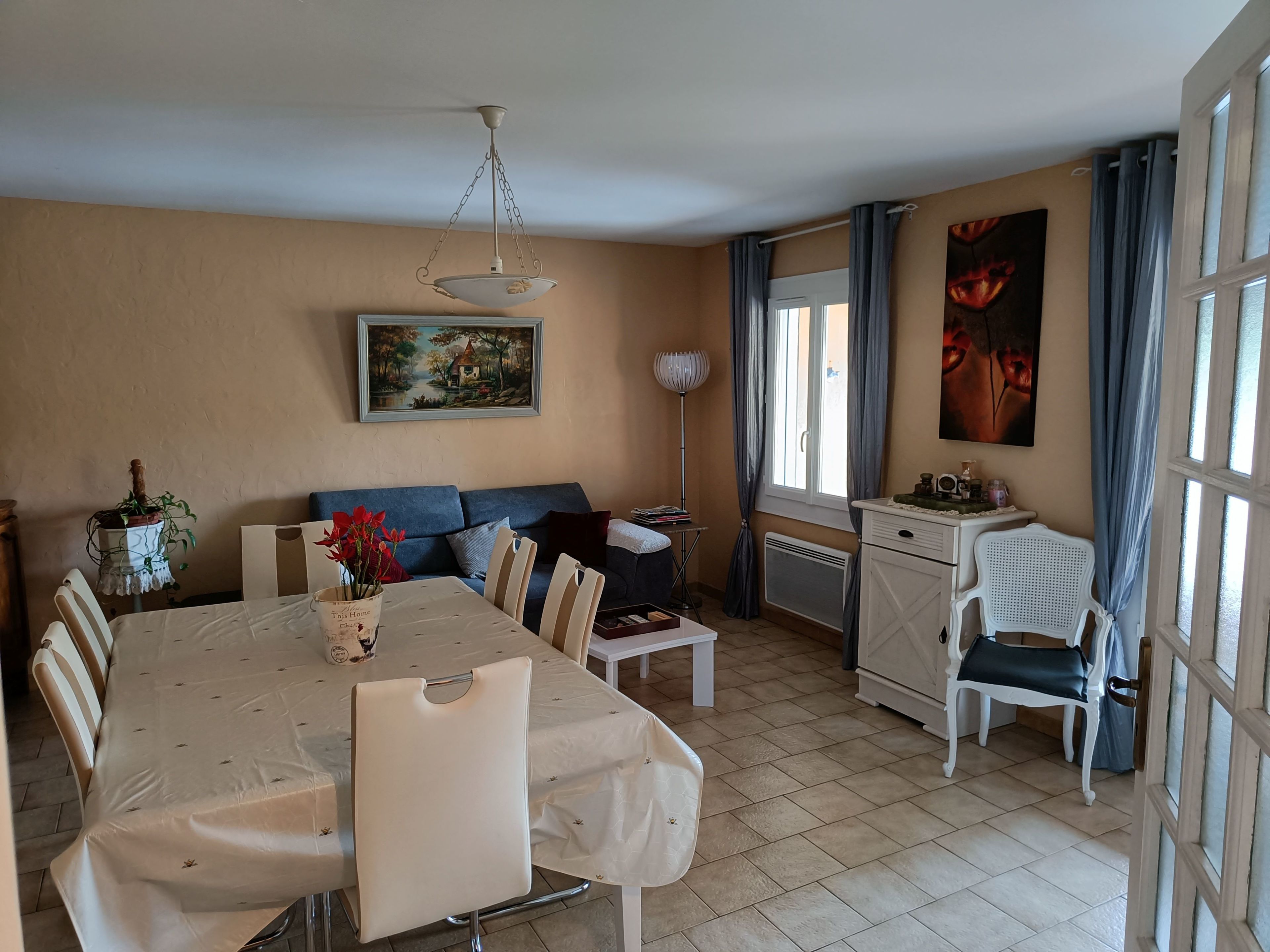 Mas provençal with terraces and small garden