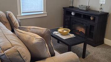 TV, fireplace, offices