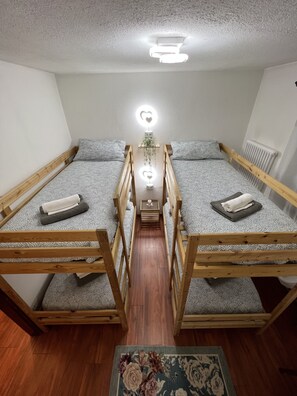 2 bedrooms, desk, iron/ironing board, WiFi