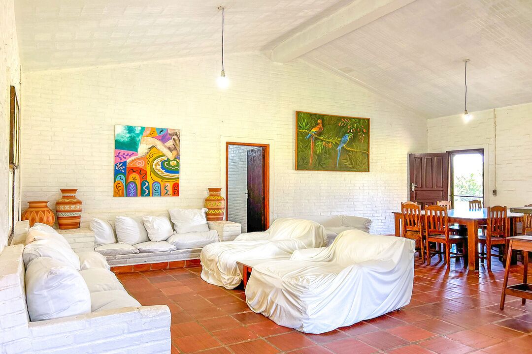 Chácara com piscina e lazer em Holambra/SP