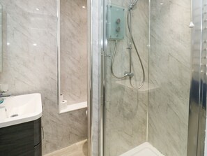 Cottage | Bathroom