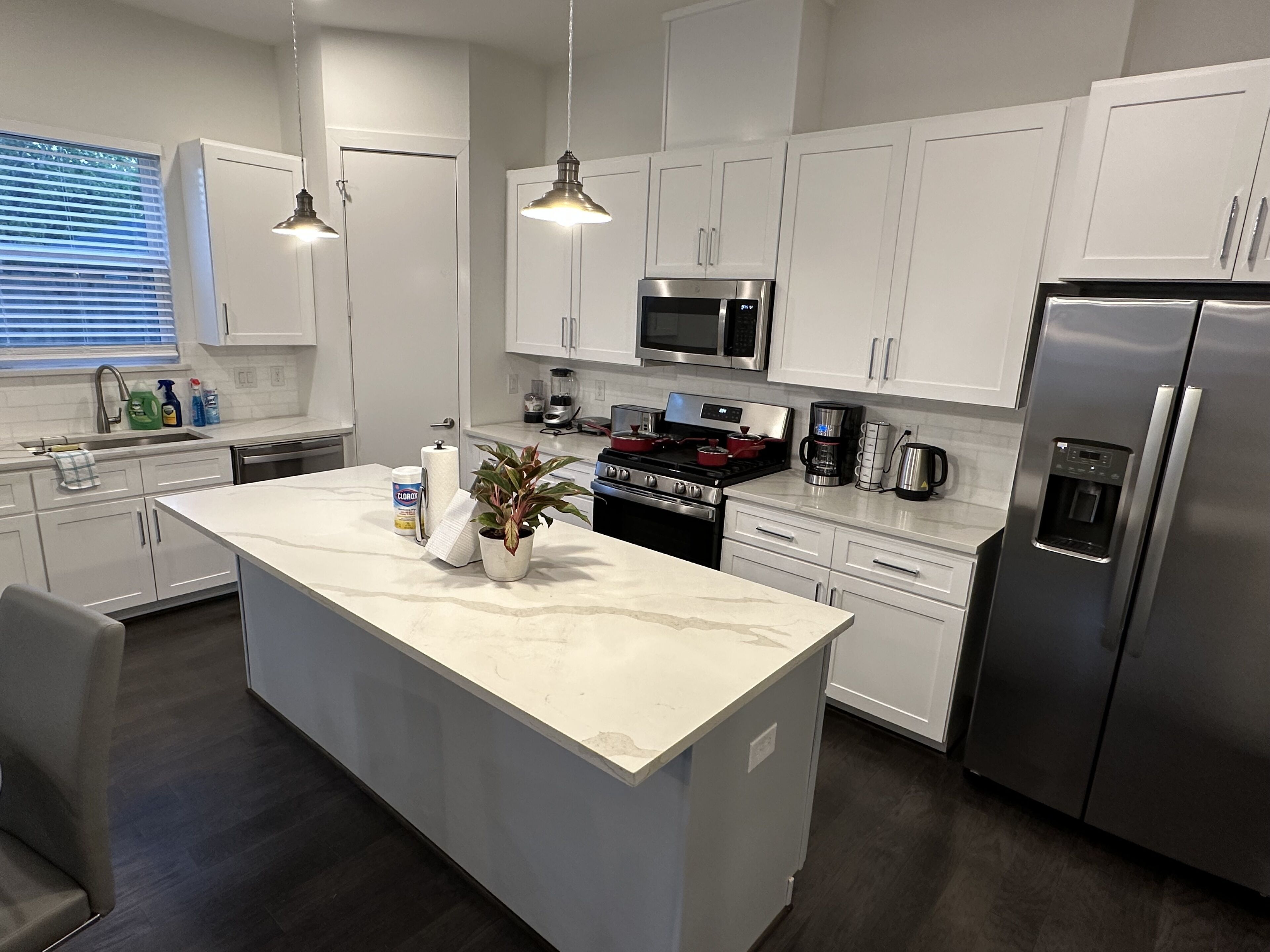 Electric kettle, toaster, rice cooker, blender