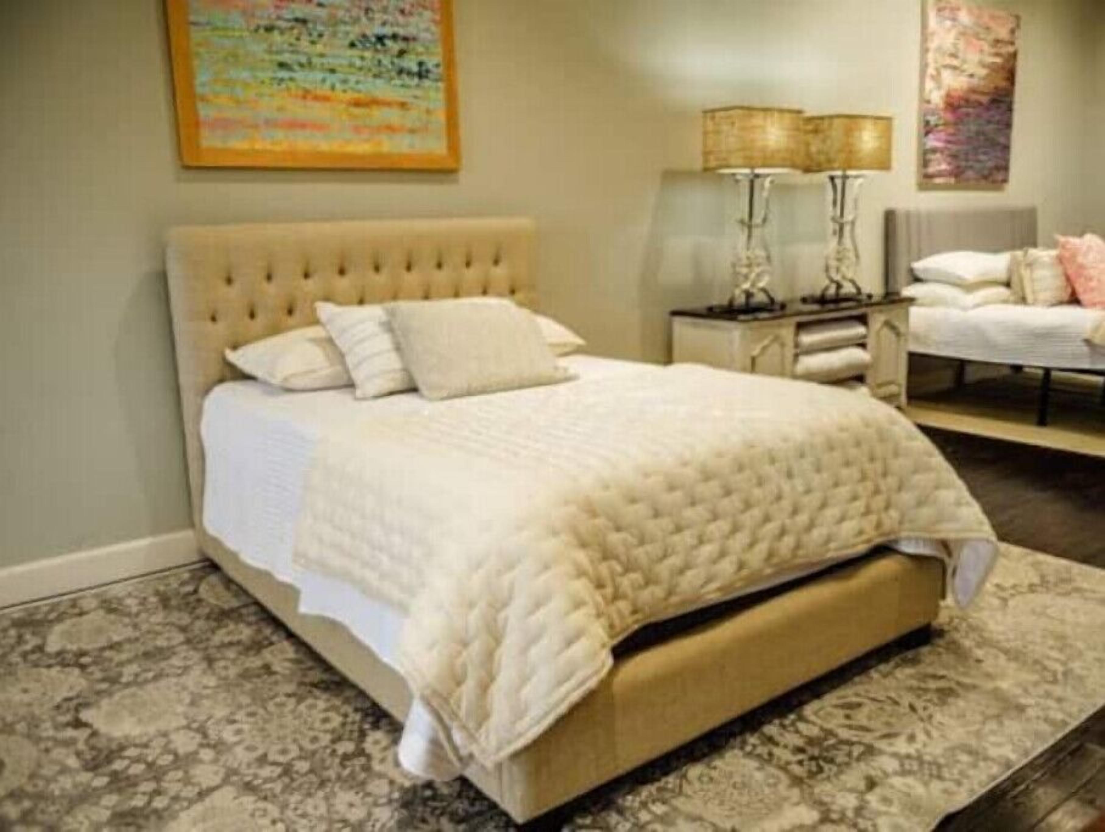 Loft above the Historic Granbury Square