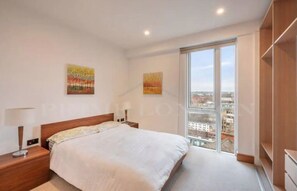Deluxe Apartment | 2 bedrooms, iron/ironing board, free WiFi