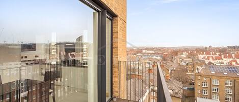 Căn hộ Deluxe | Hiên