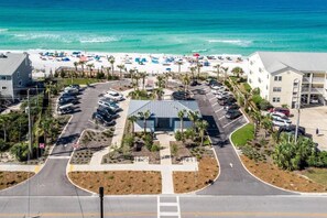 Beach nearby, white sand - 30A - The Charming Blue Haven by PHG (Santa Rosa Beach)