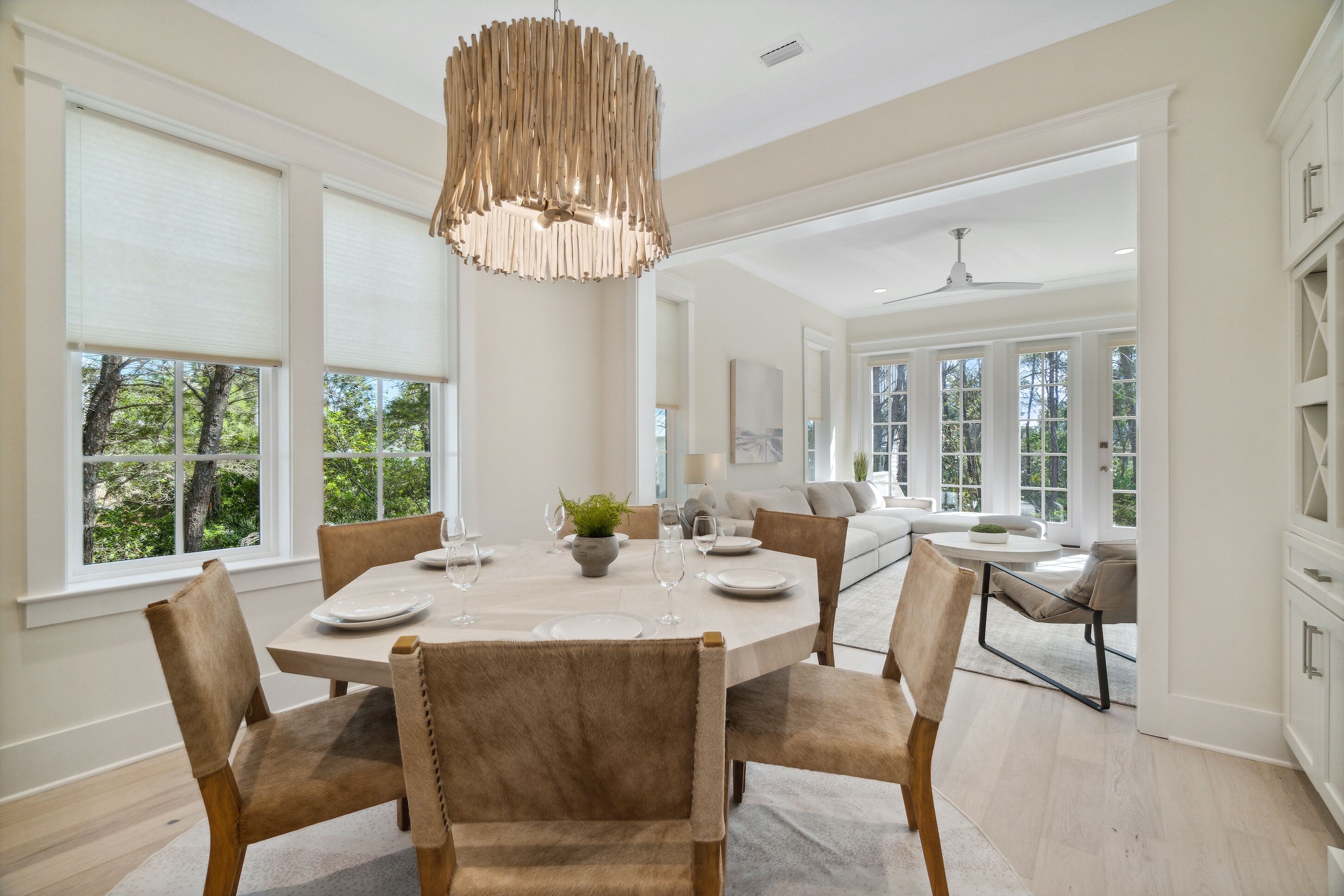 House | In-room dining