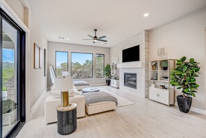 Televisor i llar de foc 