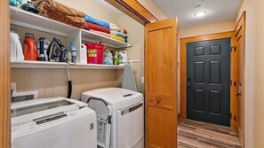 Interior - Hot Tub, Fire Pit and Big Views, Beachfront Luxury (Ponte Vedra Beach)