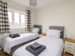 3 habitaciones, decoración personalizada y muebles diferentes 