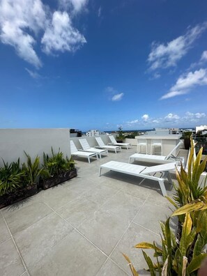 Sun deck