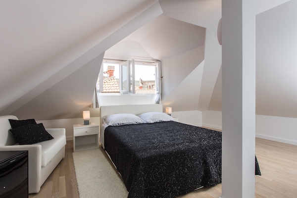 Soundproofing, free cots/infant beds, free WiFi, bed sheets