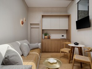 ห้องดีลักซ์สวีท, 1 ห้องนอน, ไม่มีหน้าต่าง | เครื่องนอนระดับพรีเมียม, ผ้านวมขนเป็ด, เตียง Select Comfort, มินิบาร์