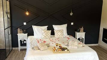 1 bedroom, internet, bed sheets
