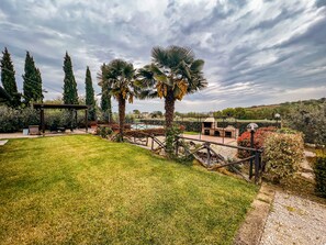 Terrace/patio - Villa Chiara, private house with swimming pool (Marsciano)