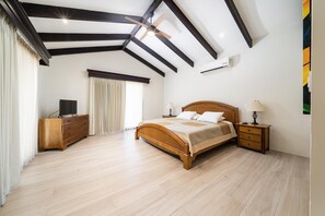 3 bedrooms - Freshly Updated 3BR With Pool Walk to the Beach Casa Luz de Luna (Tempate)